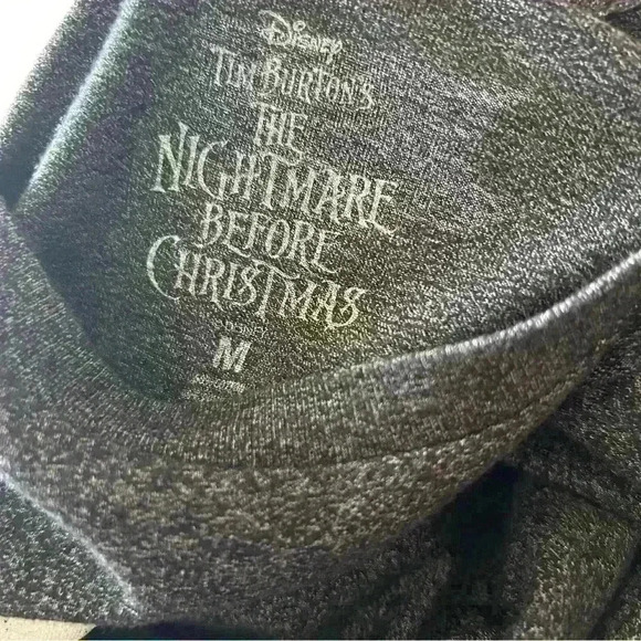 ❤️ EUC The Nightmare Before Christmas Jack Skellington T-Shirt  Gray Medium - Picture 2 of 2